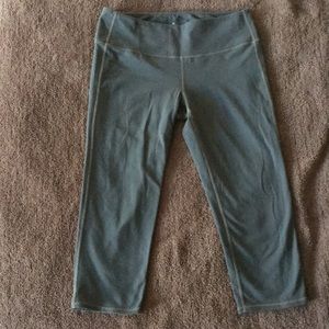 Athleta Capri tights